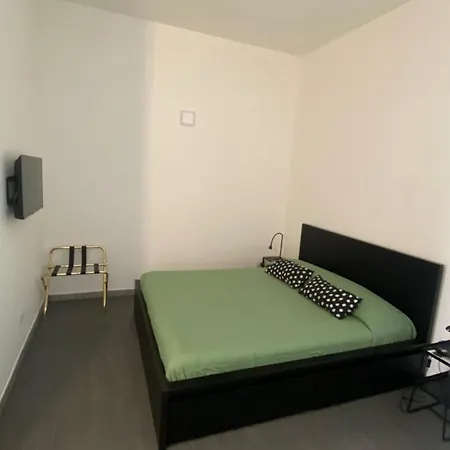 Crociferiholidayhome * Catania